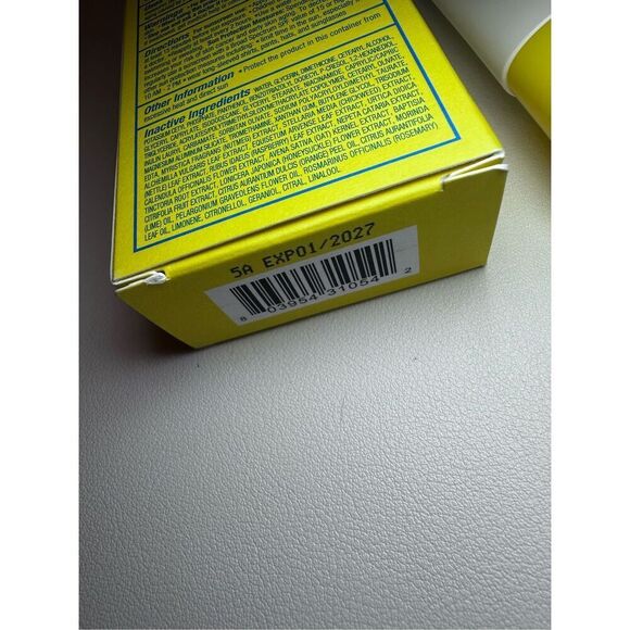 THE FACE SHOP Hydro Sun Barrier 2-in-1 Sunscreen & Moisturizer, SPF 45 - Picture 4 of 7